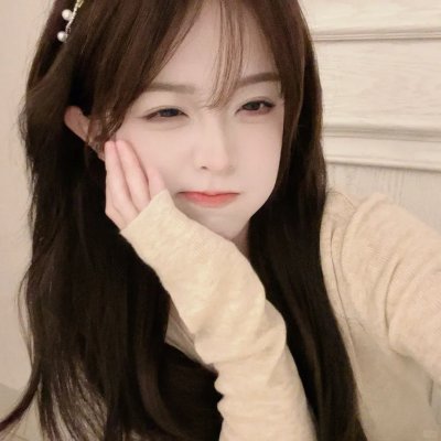 午夜下的刺花海报